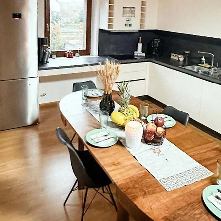 Apartment Sali Homes K39 Monte-carlo -spacious 6-bedroom With Terrace And Garden Views In Ideal For Groups *